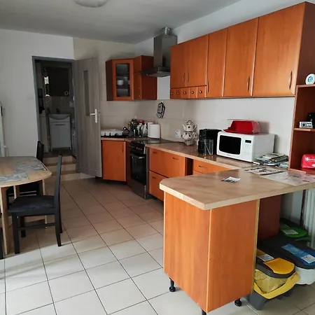 U Gosi * 耶莱尼亚古拉